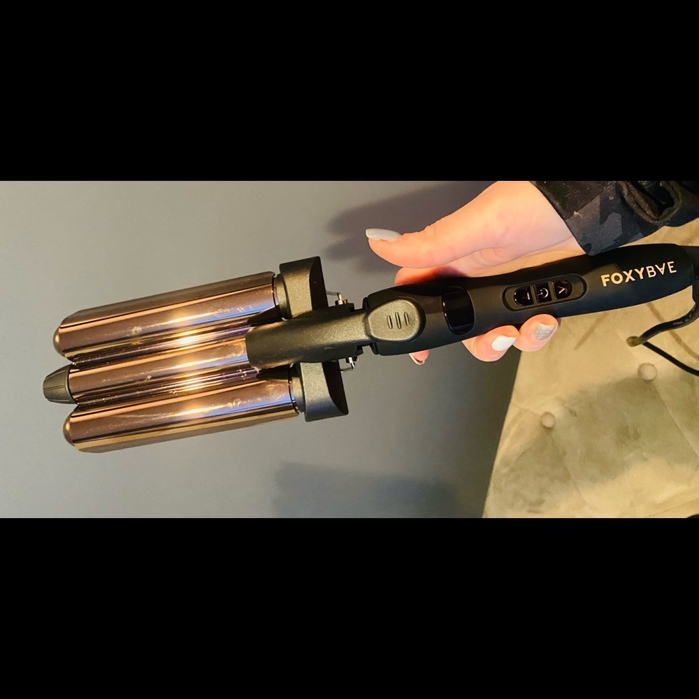Foxy Bae Wavy baby Triple Waver